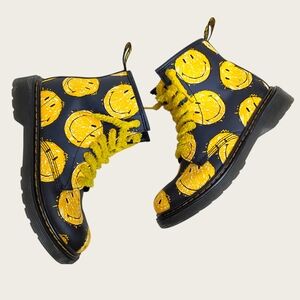 Dr. Martens Kids Black Boots with Yellow Smiley Print